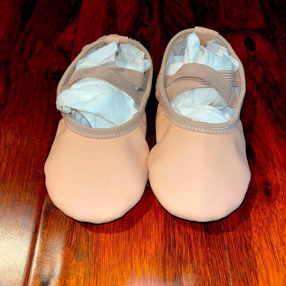 Other - Little girl ballet shoes